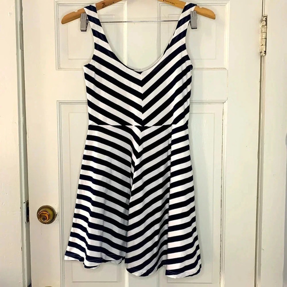 Angie striped dress - Picture 1 of 4